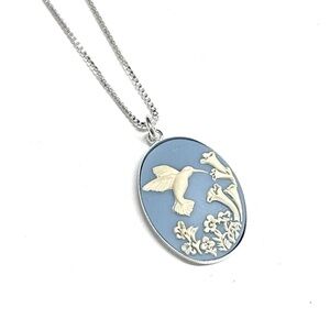 Hummingbird Necklace Sterling Silver 18 inch Chain and Setting Cameo Necklace
